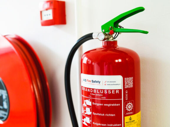 Brandveiligheid Tipsvoorthuis Blusmiddelen Tegel Schuimblusser